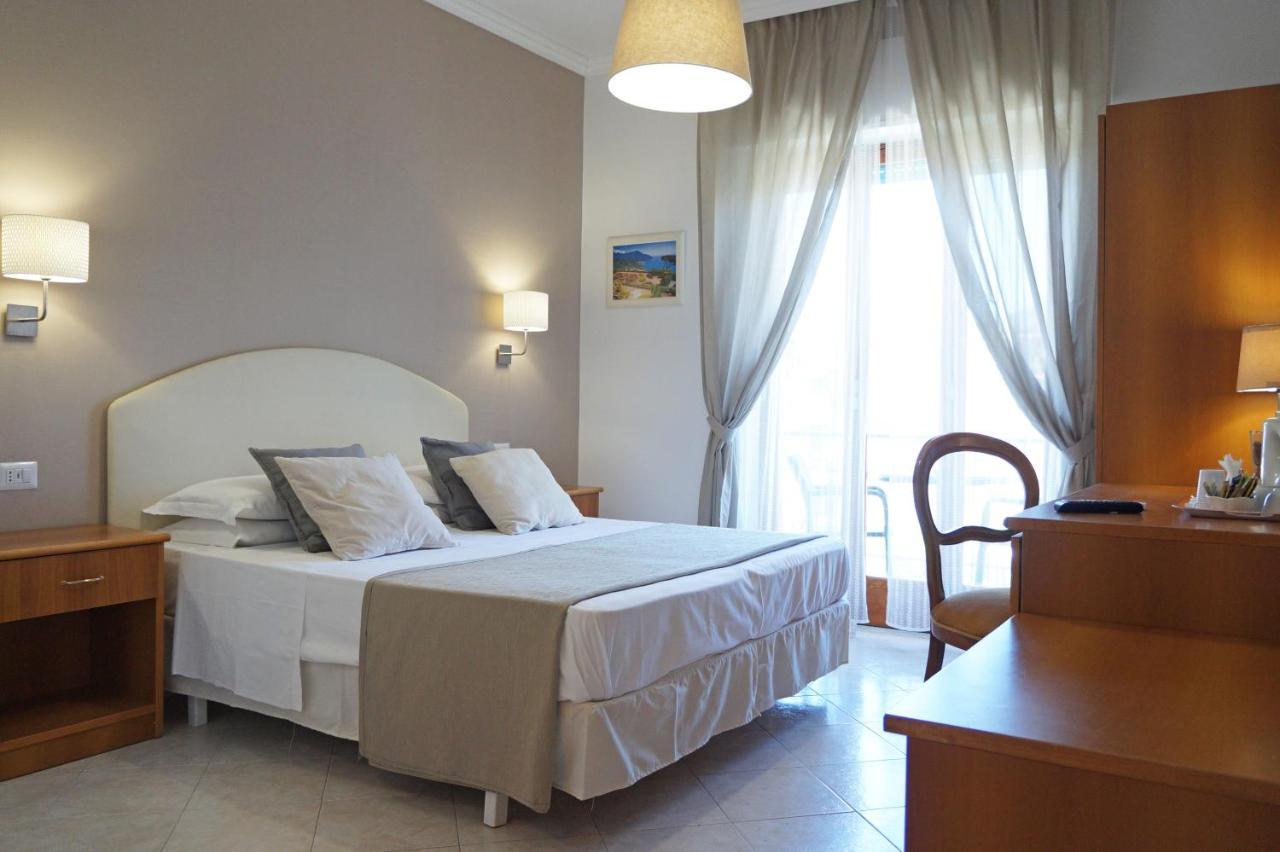 Villa Susy Relais 상트아그넬로 외부 사진